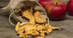 Wie nützlich getrocknete Äpfel, Kalorien, Rezept und Lagerung