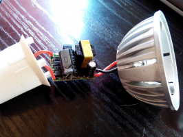 Wie die LED-Lampe selbst reparieren