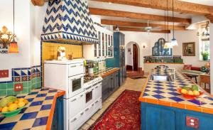 Mix aus Tradition in marokkanischen Häusern. Warum fügen nie Tapeten Wände über