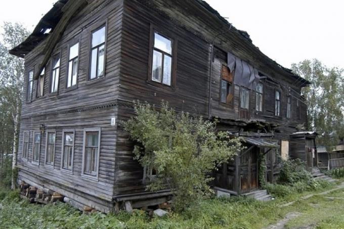 Ein Beispiel für das alte Haus (Bildquelle - Yandex-Bilder)