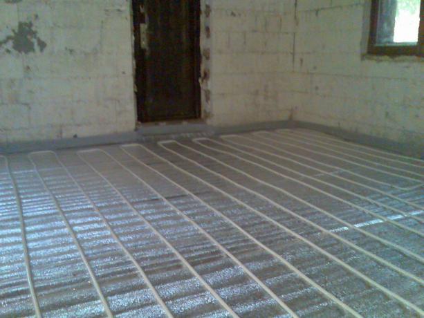 Warmer Fußboden - lineares Layout