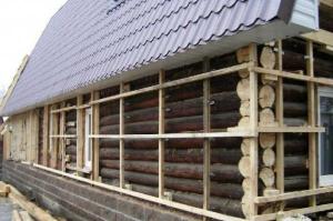 Die Rekonstruktion der Holzhäuser in der Region Moskau