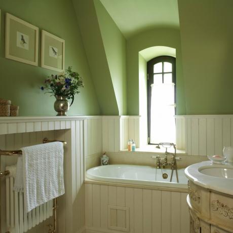 Ein Bad in grünen Tönen. Bildquelle: devhata.ru
