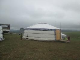 Wie eine mongolische Jurte und die Ergebnisse ihres Besuchs in der lokalen Festival ausstatten