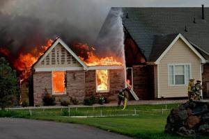 Ihr Haus vor Feuer schützen: Empfehlungen Profis